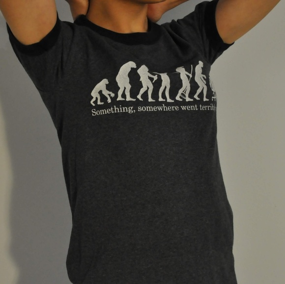 ☆ Graphic Tee ☆ - Picture 7 of 8